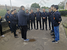 華謀咨詢為某（機床行業）輔導現場及提升6S并指出不足點改善