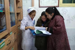 華謀咨詢為某醫院導入“三天一層樓”，顧問師現場手把手輔導